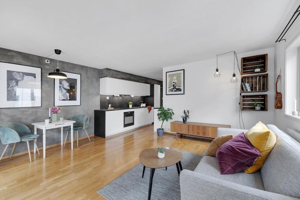 Apartment Moderne Og Vakker Leilighet, Sentrum *